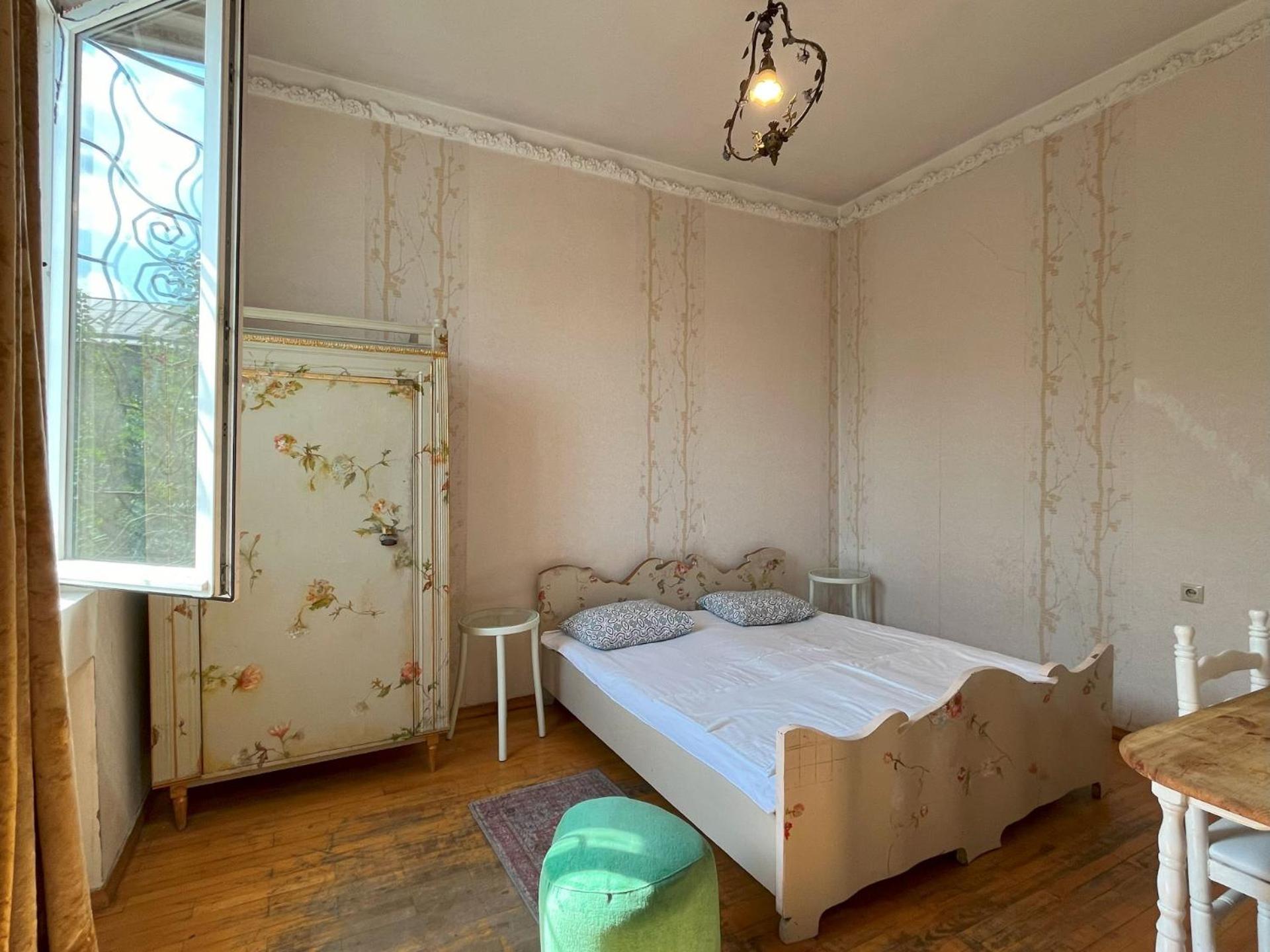 Guest House One Two Three Tbilisi Esterno foto