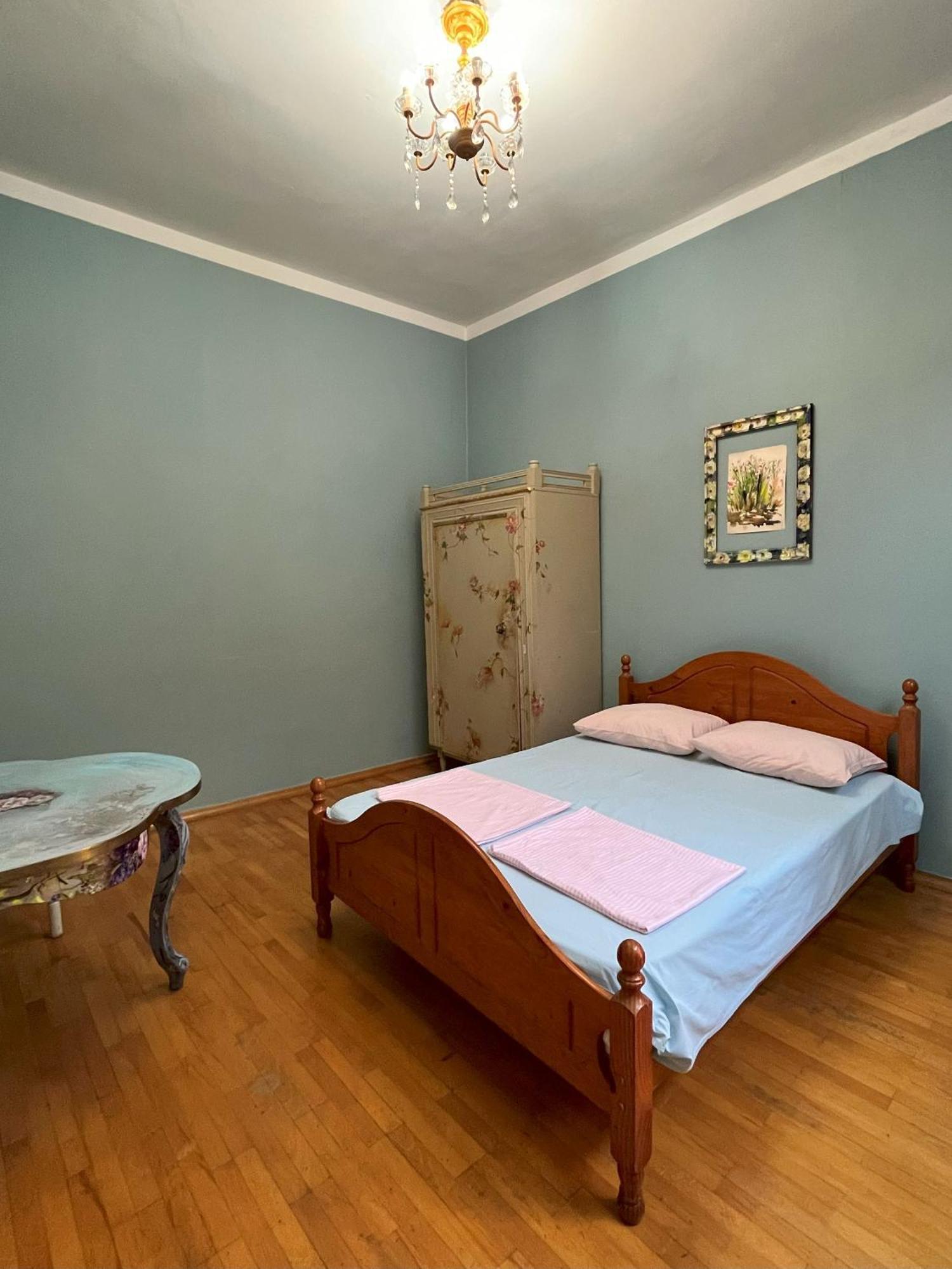 Guest House One Two Three Tbilisi Esterno foto