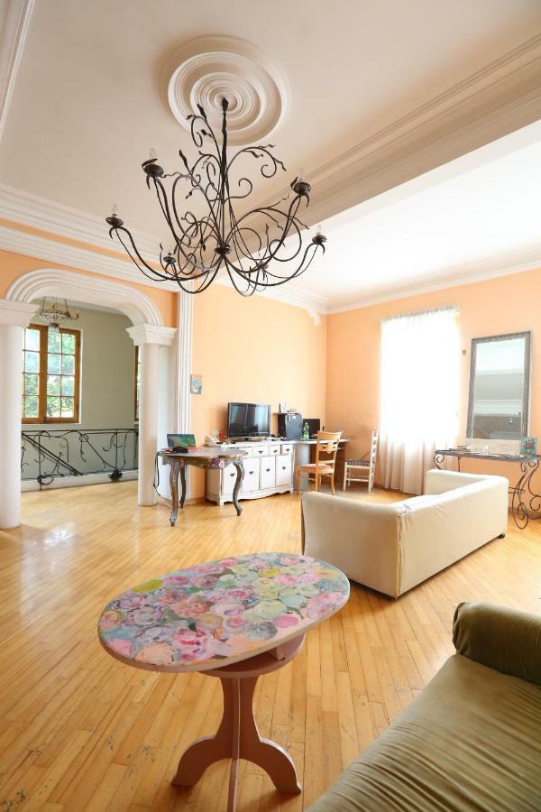 Guest House One Two Three Tbilisi Esterno foto